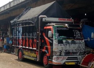 Kapan Bisnis Anda Harus Beralih dari Pengiriman Reguler ke Sistem Sewa Truk (Charter)?